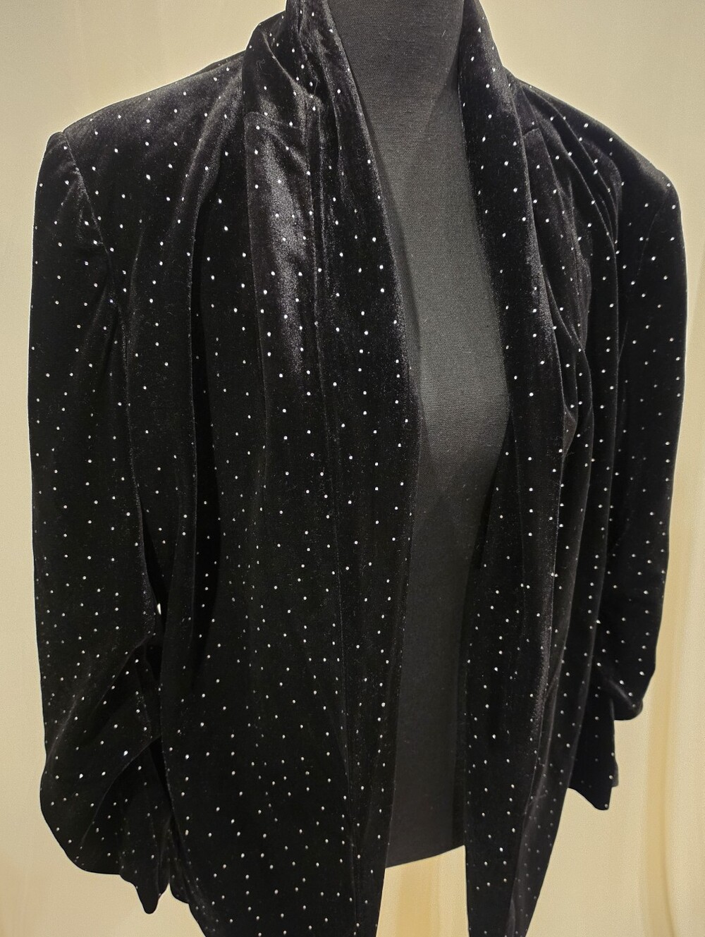 Mod on Trend Black Velvet Rhinestone Studded Open Front Blazer Shawl Collar S - Picture 2 of 5